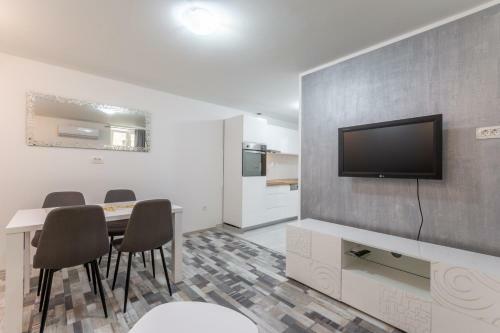 Apartment 3m