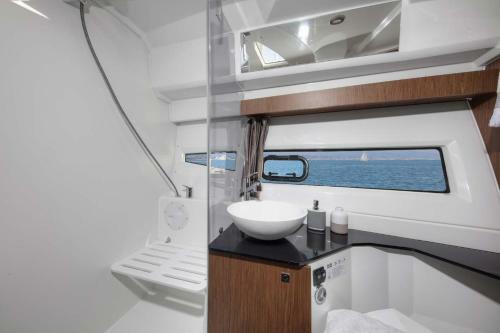 Jeanneau Merry Fisher 1095- Blue Star