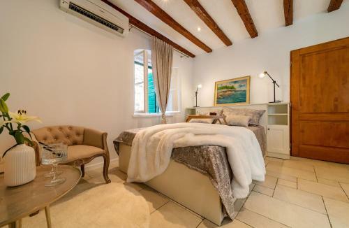 Luxury Apartment Pjaca Split In The Center Of Split