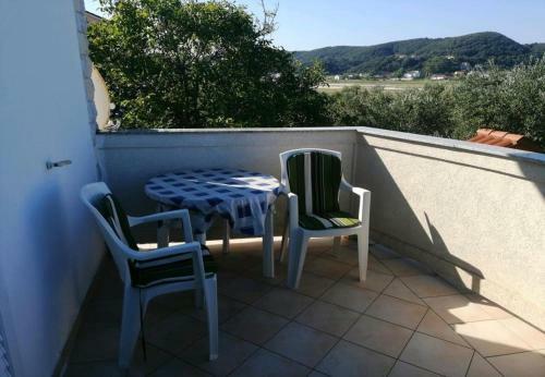 Apartment Irena - 100 M From Sea