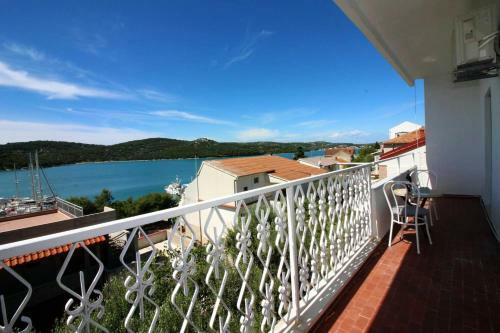 Apartment With One Bedroom In Tisno With Wifi