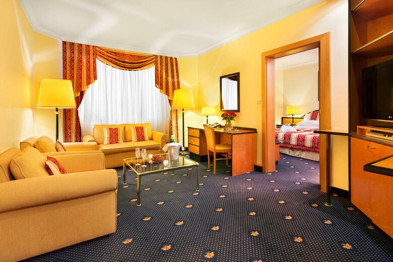 Hotel Diplomat