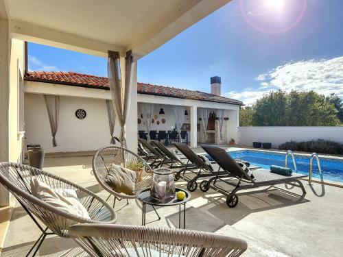 Holiday Home Villa Danica