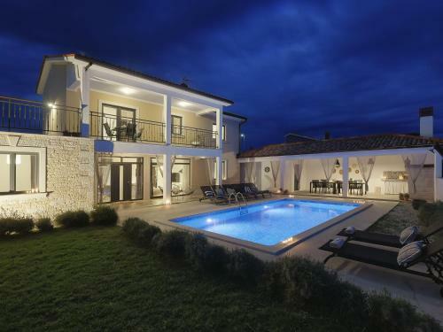 Holiday Home Villa Danica