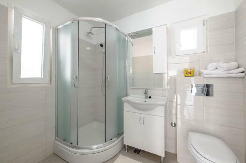 Hostal Apartments Paola