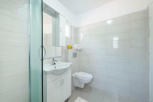 Hostal Apartments Paola