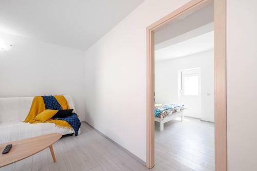 Hostal Apartments Paola