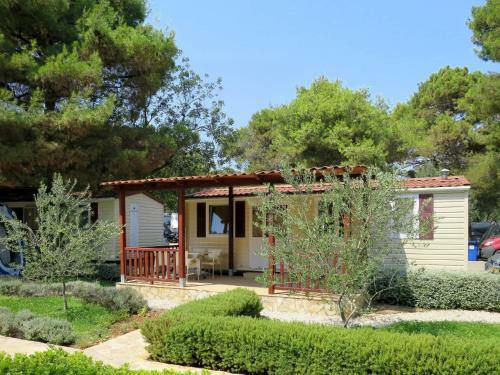 Holiday Home Camp Rozac - Tgr215