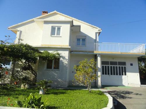 Apartment Tomi - Large Terrace