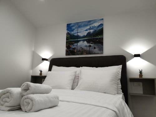 Spacious Apartment Loni - Unique Landmark