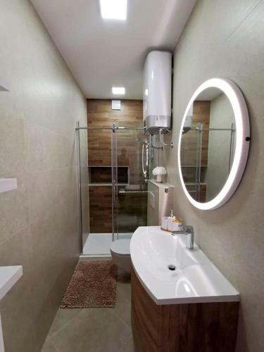 Luxury Apartment Black&white With Pool
