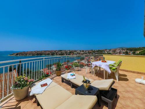 Villa With Private Pool And Sea View