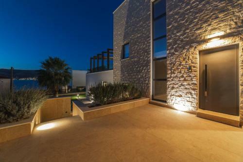 Beachfront Villa Sunce On Ciovo Island