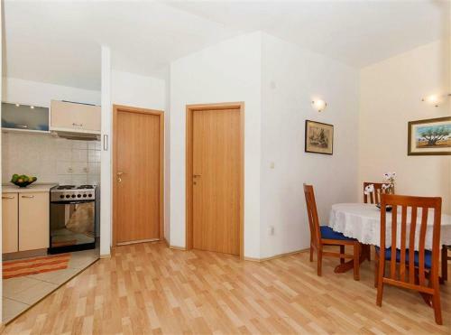 Apartment Heliodor - With Parking