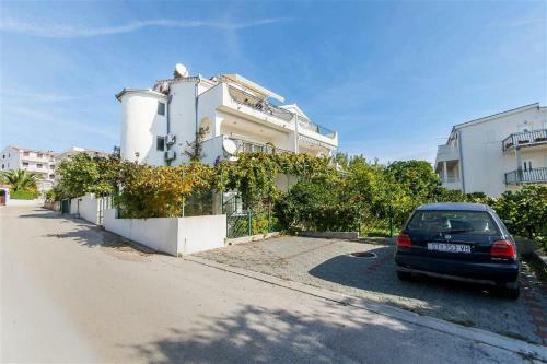 Apartment Heliodor - With Parking