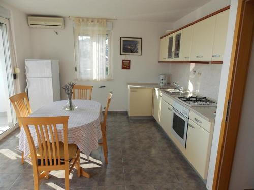 Apartmenthouse Trogir (4236)