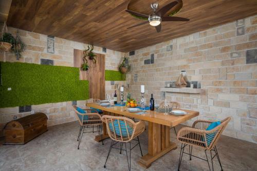 Villa Arbanessa With Heated Pool
