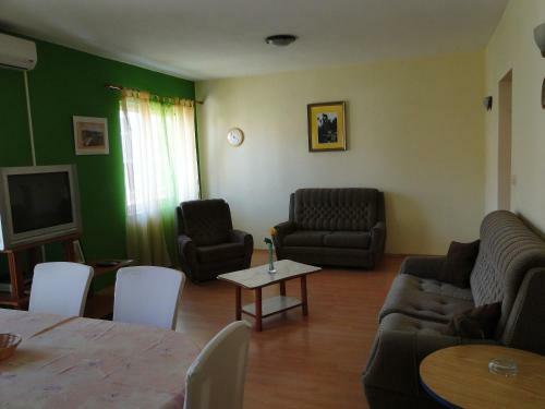 Apartments And Room Vikeli