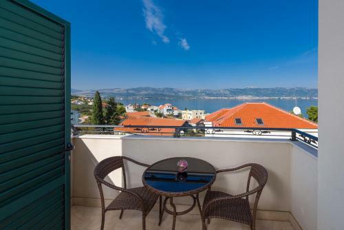 Apartments - Villa Salena With Two Pools