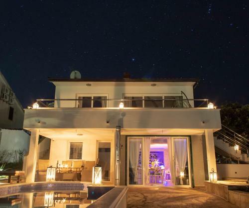 Villa Palace Al Nera