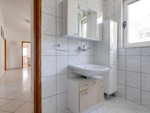 Apartment Lucija Near Trogir