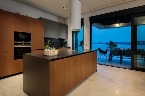 Ultraluxury Villa Elyzeum With Heated Pool