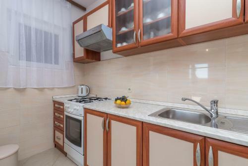 Apartments Vin - 40 M From Sea