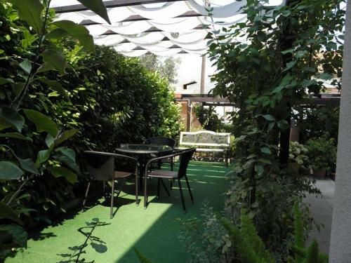 Hostal Apartments & Rooms Magda - Parking