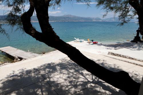 Remarkable 2-bed Apartment In Arbanija