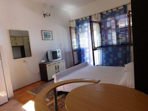 Apartments Lado - 230 M From Sea