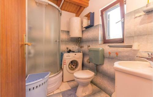 Four-bedroom Apartment In Turanj