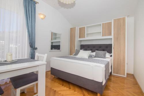 Apartments And Rooms Kapulica