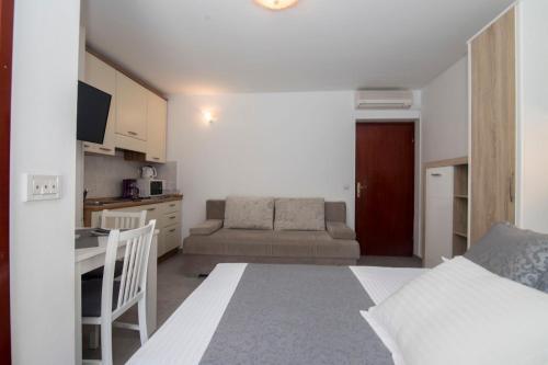 Apartments And Rooms Kapulica