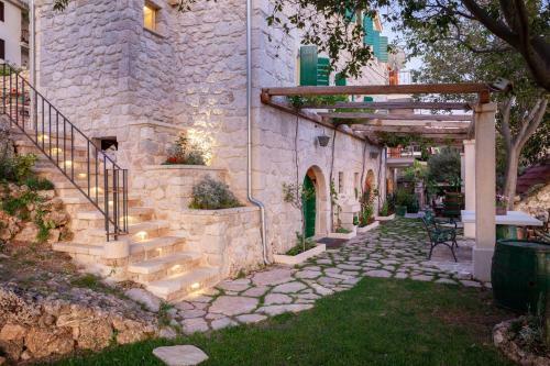 The Stone House 1777