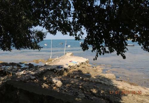 Apartments Niv - 30 M From Beach