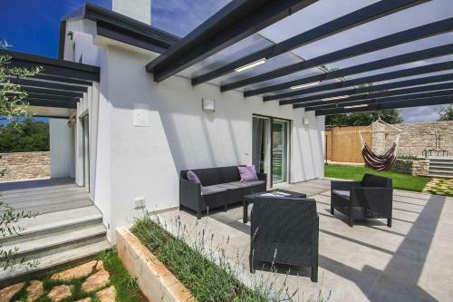 Villa Crystallina