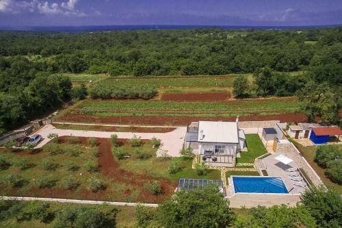 Villa Crystallina