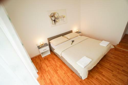 Hostal Apartments Maslina