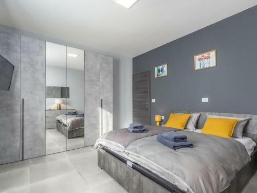 Luxury Villa For Up To 8 Persons With Private Pool