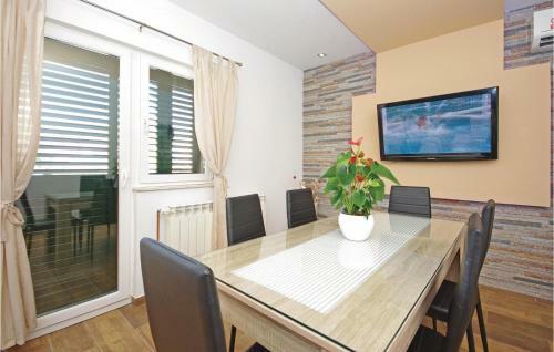 Holiday Home Umcani 06