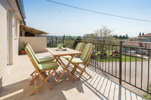 Apartment Bruneta With Sea View