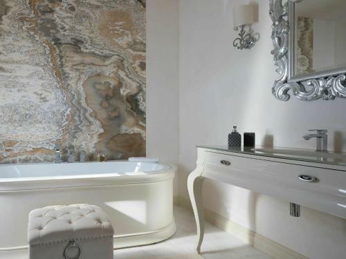Lavish Villa In Vabriga With Picturesque Views & Pool