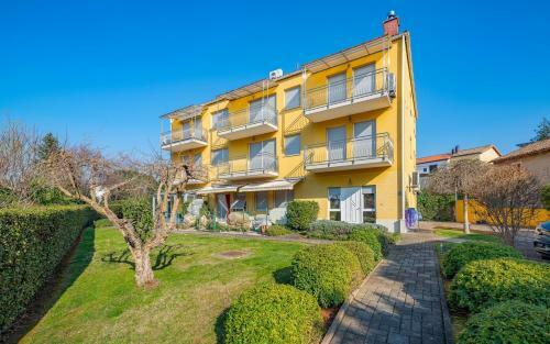 Valessia House With Apartment