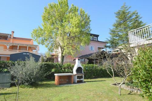 Hostal Apartments Vukas