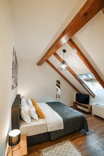 Hotel Chop Old House Rooms