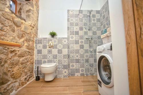 Heritage House With Heated Pool Vrime