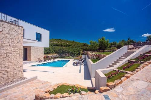 Modern Villa M30 With Private Pool, 3 En-suite Bedrooms