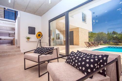 Modern Villa M30 With Private Pool, 3 En-suite Bedrooms