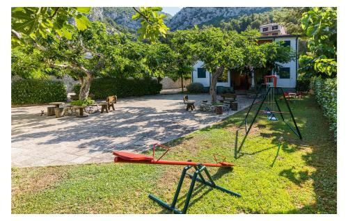 Nice Apartment In Klek W/ 1 Bedrooms