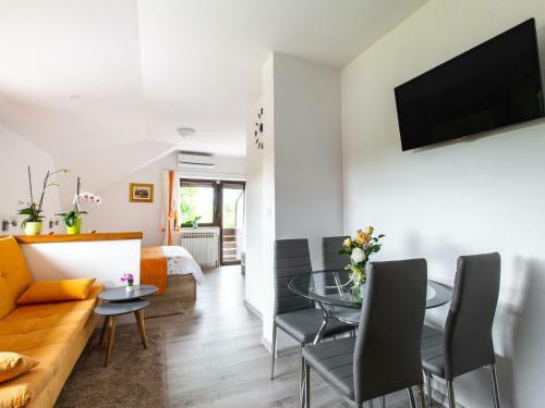 Boutique Apartment In Seli?te Dre?ni?ko With Garden